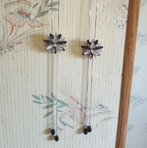 Lot of 2 flower necklaces